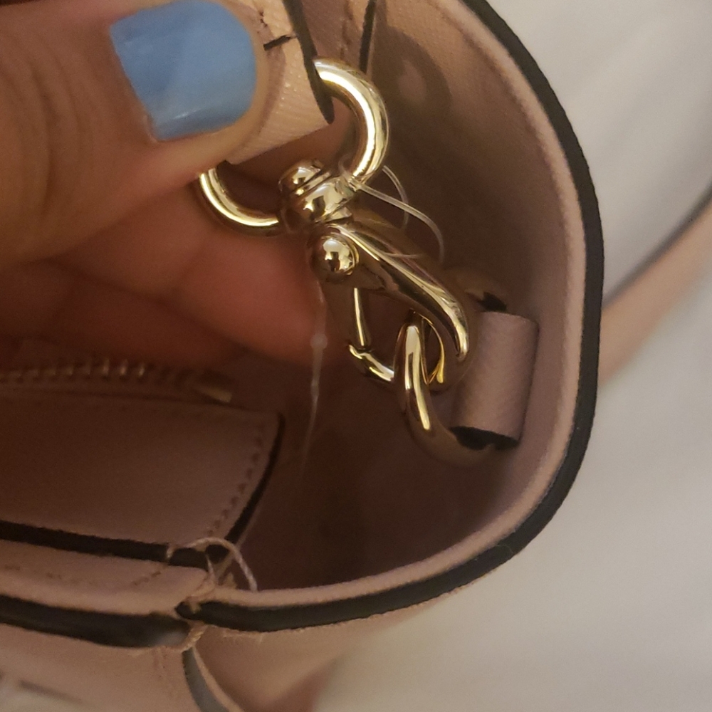 Kate Spade Small Laurel Way Jewelry Warm Vellum - Picture 11 of 15